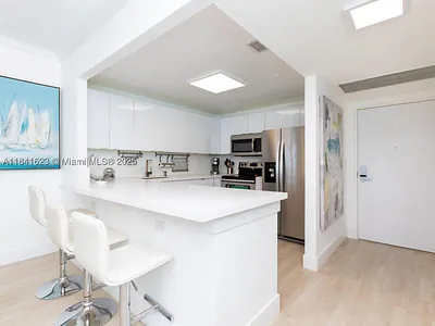 2301 Collins Ave 625 #625 Miami Beach FL