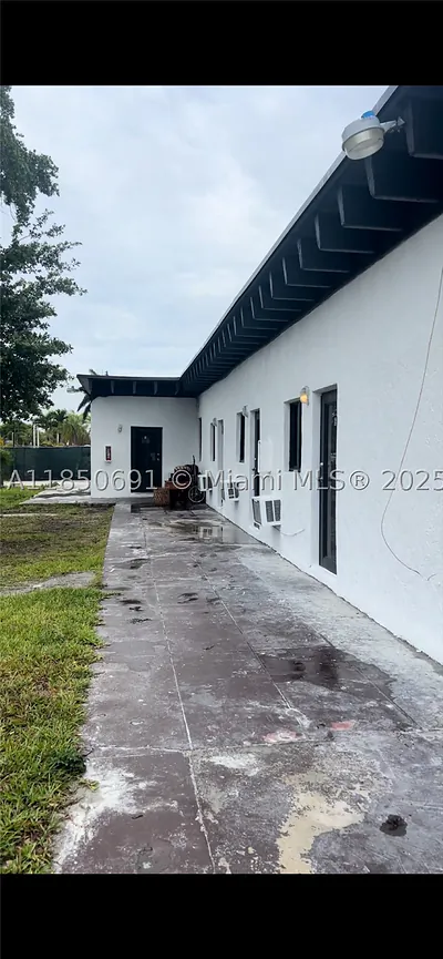 1427 NW 2nd Ave Florida City FL