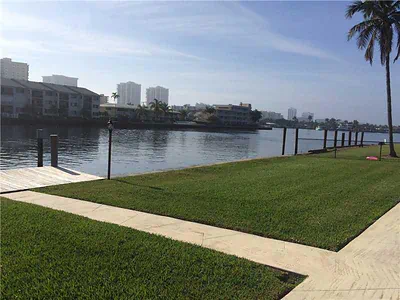702 SE 28 Avenue, Pompano Beach, FL 33062 Pompano Beach FL
