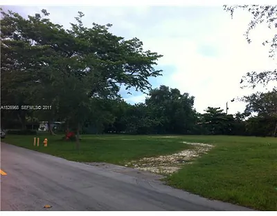 11001 SW 62 Avenue, Pinecrest, FL 33156 Pinecrest FL