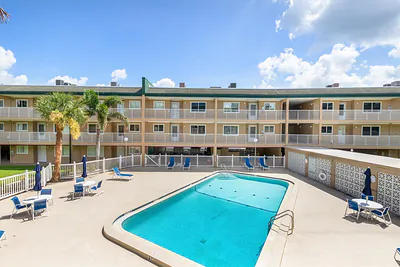 150 HARBORSIDE AVENUE 207 #207 Punta Gorda FL