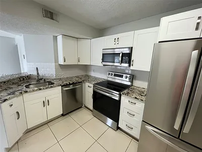 8821 Wiles Rd 203 #203 Coral Springs FL