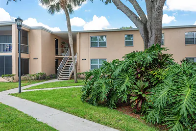 4718 CHRISTA COURT 314 #314 Tampa FL