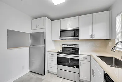 9761 Sunrise Lakes Boulevard 301, Sunrise, FL 33322 #301 Sunrise FL
