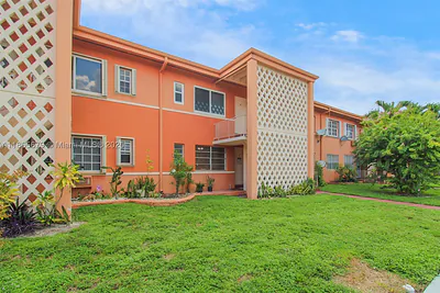 3451 SW 11th St 8A #8A Miami FL