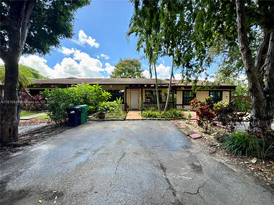 13527 SW 101st Ln Miami FL