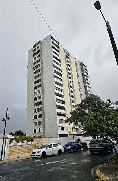 1261 LUIS VIGOREAUX AVENUE 18D #18D Guaynabo PR