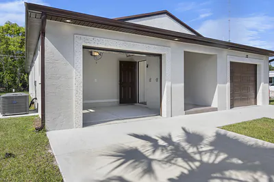 3 Palo Alto Lane, Port St. Lucie, FL 34952 Port St Lucie FL