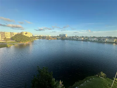 1670 NE 191st St 315-3 #315-3 Miami FL