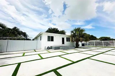2740 NW 49th St Miami FL