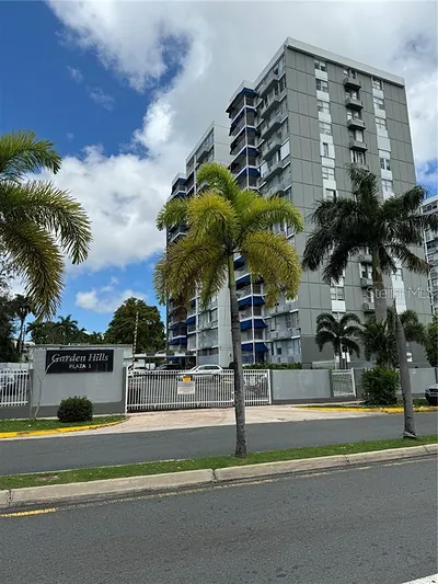 CV2R+3G8 LUIS VIGOREAUX AVE 10b #10b Guaynabo PR