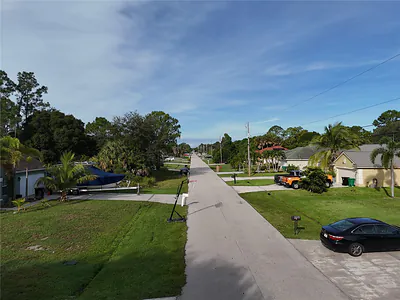 1080 SW INGRASSINA AVENUE Port St Lucie FL