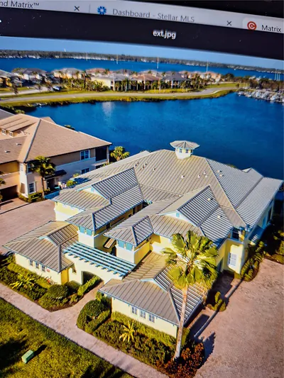 1121 RIVERSCAPE STREET Bradenton FL