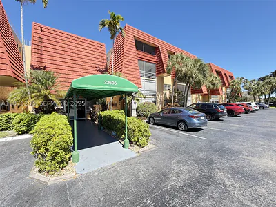 22605 SW 66th Avenue 403, Boca Raton, FL 33428 #403 Boca Raton FL