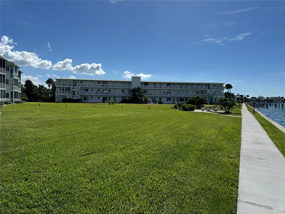 767 JOHN RINGLING BOULEVARD 2 #2 Sarasota FL