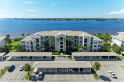 1010 TIDEWATER SHORES LOOP 304 #304 Bradenton FL