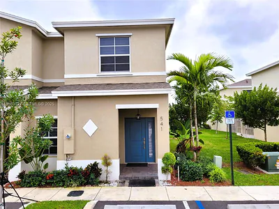541 NE 4th Ln Florida City FL