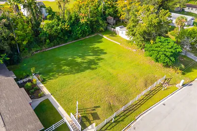 747 Roane Road, FL 34711 Clermont FL