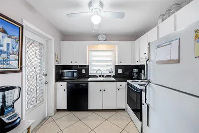 5300 Washington St U405 #U405 Hollywood FL