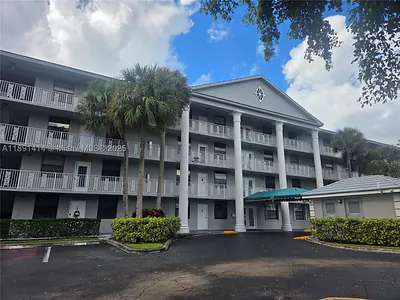 1530 Whitehall Dr 405 #405 Davie FL