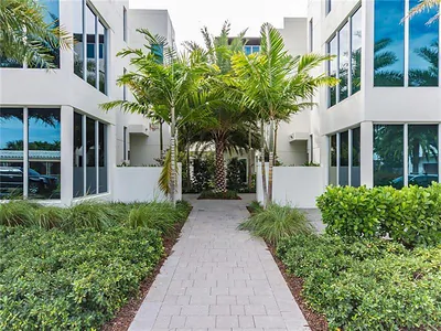 240 Shore Court, Lauderdale-By-The-Sea, FL 33308 Lauderdale By The Sea FL