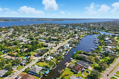 6915 9TH AVENUE NW Bradenton FL