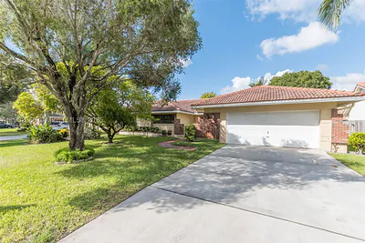 5641 Thistledown Ter Davie FL