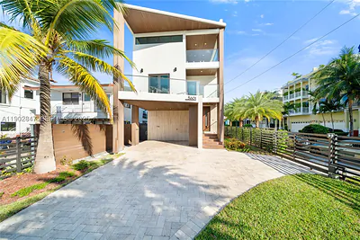 5601 N Ocean Dr Hollywood FL