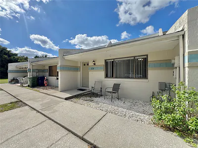 104 MAYFAIR PLACE SW Winter Haven FL