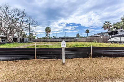 6813 GARDEN DRIVE New Port Richey FL