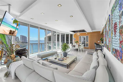 465 Brickell Ave 1001 #1001 Miami FL