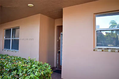 9721 Sunrise Lakes Blvd 108 #108 Sunrise FL