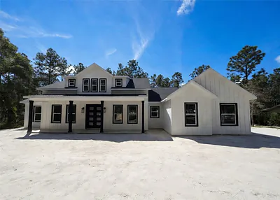 2207 COUNTY ROAD 243E Wildwood FL