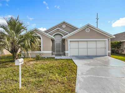 230 HALSTEAD DRIVE Davenport FL