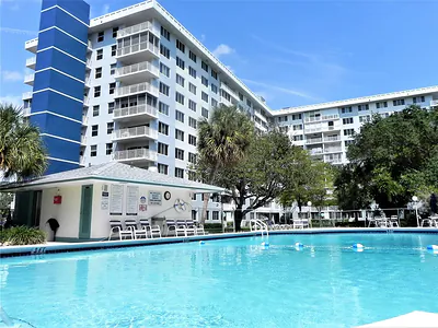 4200 Hillcrest Drive 201, Hollywood, FL 33021 #201 Hollywood FL