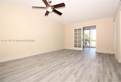 1251 NE 108th St 312 #312 North Miami FL