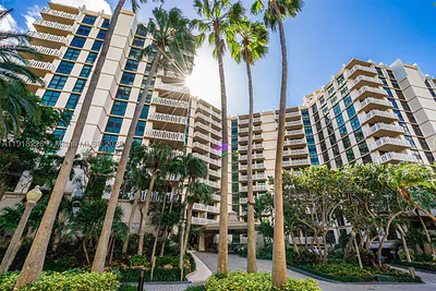 1121 Crandon Blvd E302 #E302 Key Biscayne FL