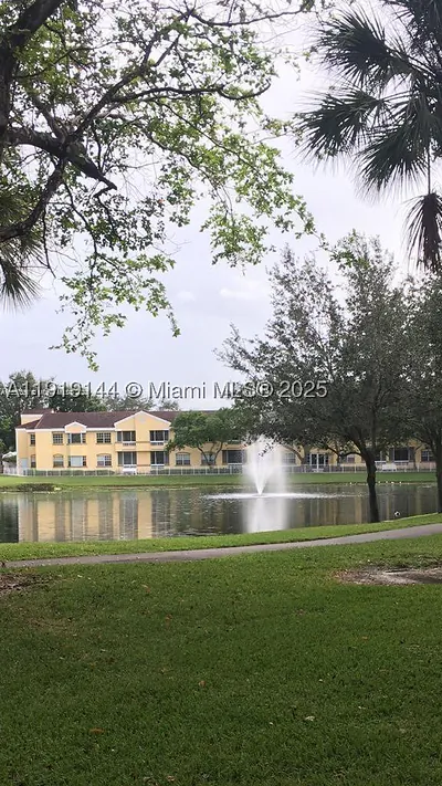 8592 W Sunrise Blvd 111 #111 Plantation FL
