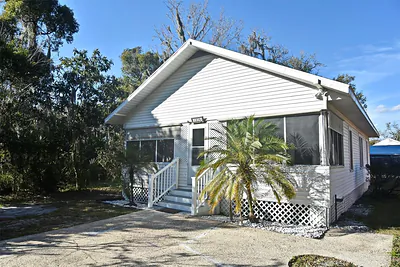 1015 MARTIN STREET Deland FL