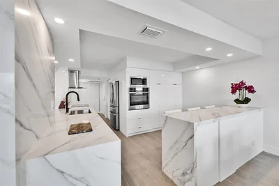 5100 N Ocean Boulevard 1016, Lauderdale-By-The-Sea, FL 33308 #1016 Lauderdale By The Sea FL