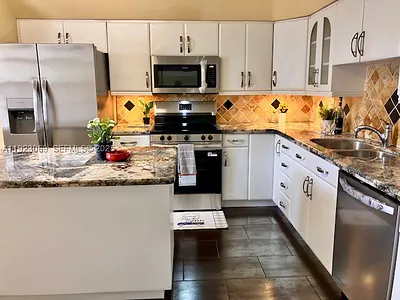 3910 Inverrary Blvd 304-B #304-B Lauderhill FL