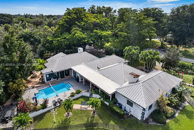 11155 SW 40th St Davie FL