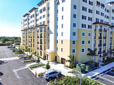 11239 NW 4th Ter B1.3 #B1.3 Sweetwater FL