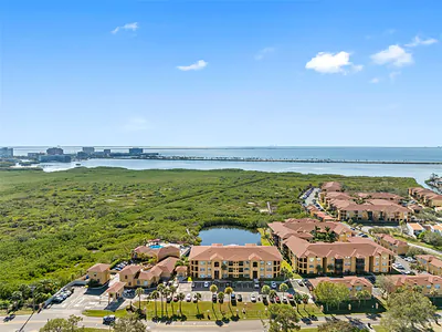 4345 BAYSIDE VILLAGE DRIVE 302 #302 Tampa FL