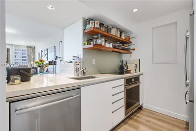 1200 West Ave 615 #615 Miami Beach FL