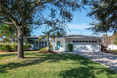 3991 38TH WAY S St Petersburg FL