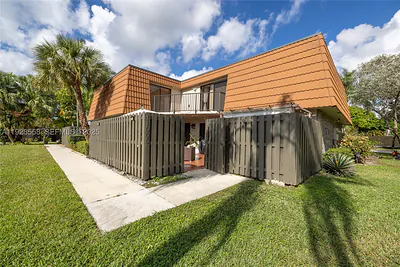 11006 N Harmony Lake Circle, Davie, FL 33324 Davie FL