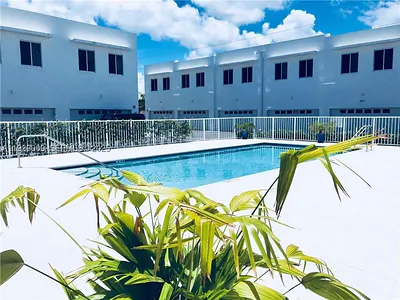 2651 NE 212th Ter 400 #400 Miami FL