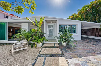 2164 TENIENTE LAVERGNE STREET San Juan PR