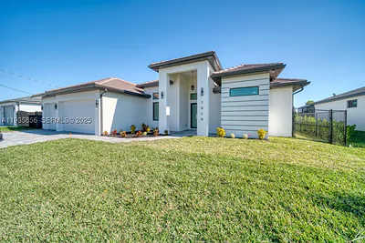 1019 SW 8th CT Cape Coral FL